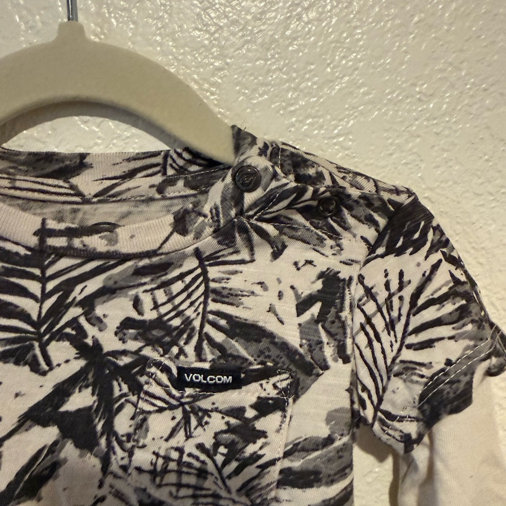 Volcom Romper - Picture 2 of 2